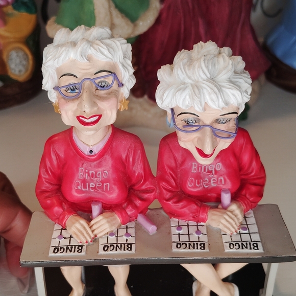 Bingo Queen Figurines with Red Sweaters - Picture 7 of 11